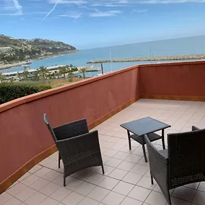 Baia Dei Gabbiani Maison d'hôtes